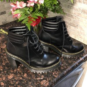Dr. Martens Persephone size 8US